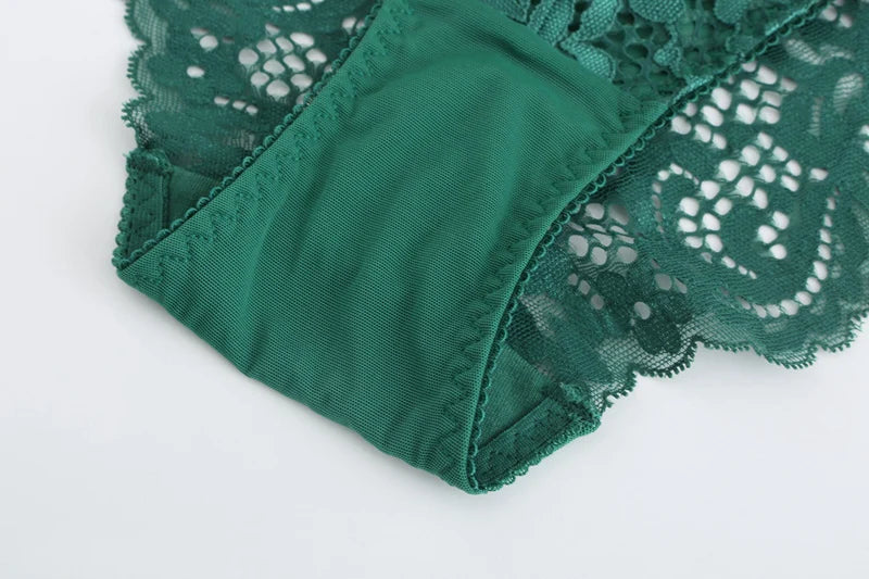 French Hollow Out Lace Triangle Cup Bra and Thong Set Underwear Wireless Thin Lined Women Sexy Lingerie New Arrivals
