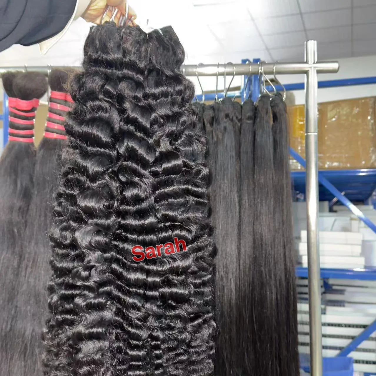 حزم شعر بشري مجعد بورمي، لحمة مزدوجة فائقة، شعر مسحوب 13×6، دانتيل أمامي عالي الدقة، شعر كمبودي خام مموج طبيعي، وصلات هندية