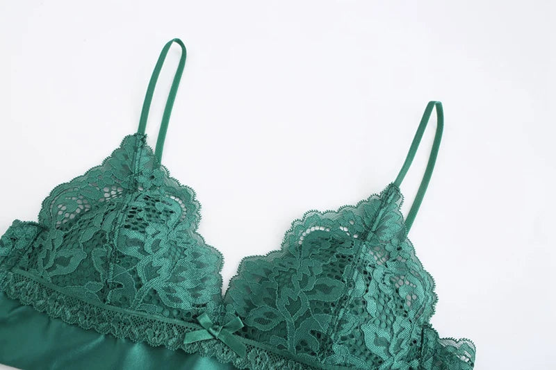 French Hollow Out Lace Triangle Cup Bra and Thong Set Underwear Wireless Thin Lined Women Sexy Lingerie New Arrivals