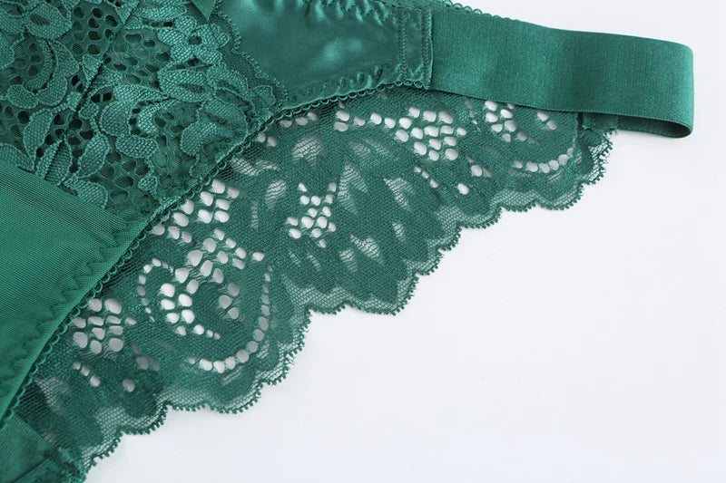French Hollow Out Lace Triangle Cup Bra and Thong Set Underwear Wireless Thin Lined Women Sexy Lingerie New Arrivals