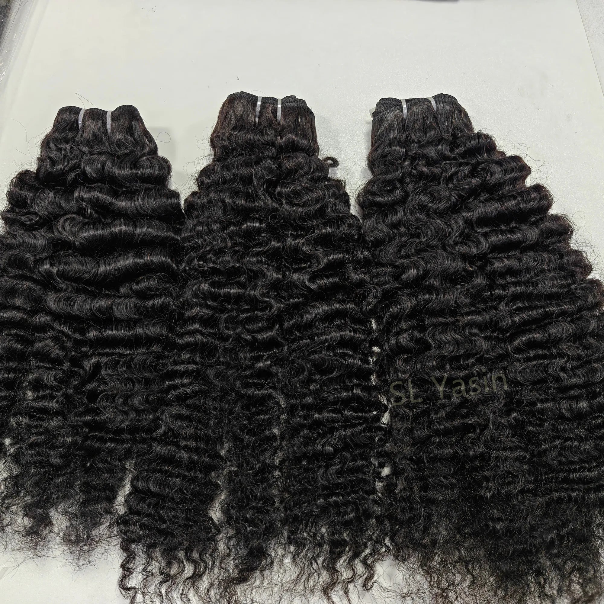 Wholesale 100% Human Hair Curly Cuticle Aligned Hair Weft Bundles Raw Natural Wavy Hair for Women