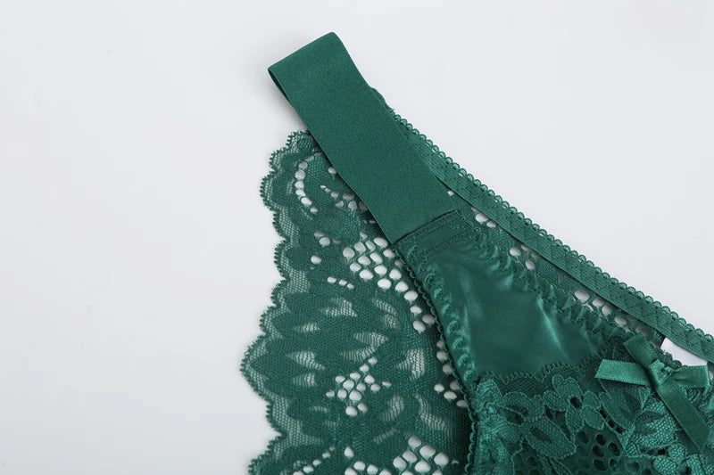 French Hollow Out Lace Triangle Cup Bra and Thong Set Underwear Wireless Thin Lined Women Sexy Lingerie New Arrivals