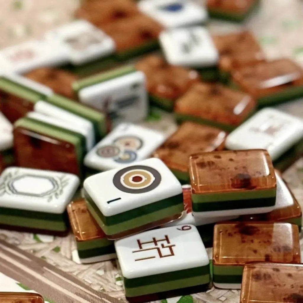 In Stock Beach Supplies New Mini Travel 4 Layer Engraved Eco Acrylic Luxury Wood Grain 160 Set America Mahjong Tiles
