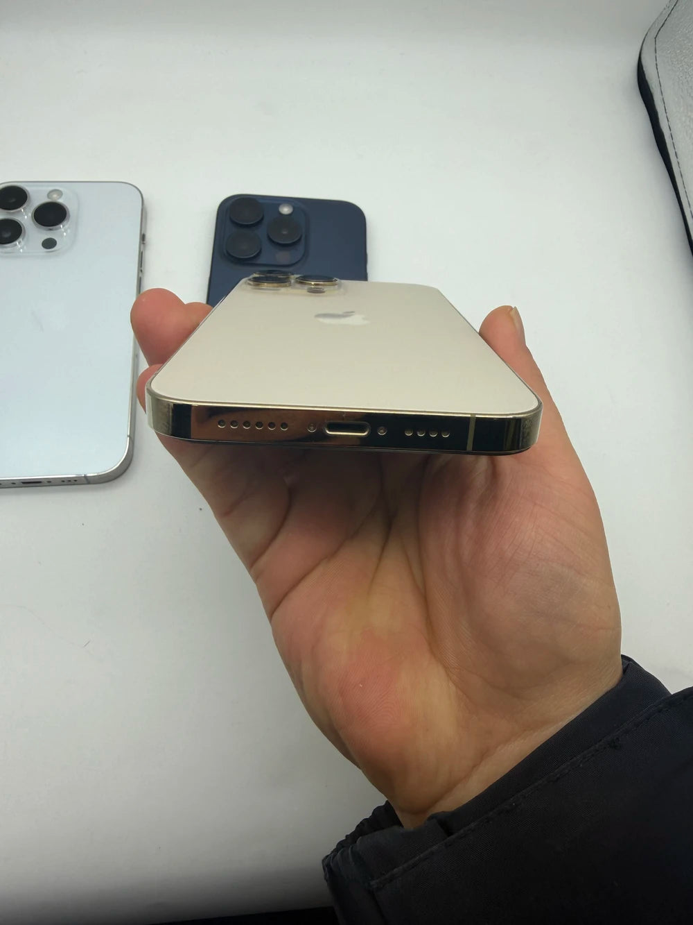Superior Used Mobile Phone for iPhone 16 Pro Max 16 Pro 16 Second Hand Phone Unlocked 100% Battery Health Cell Phone