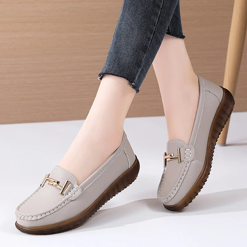2025 New Spring /summer Women Flats Genuine Leather Moccasins Handmade Comforty Fashion Sneakers Mom nurse Flats Soft Walking