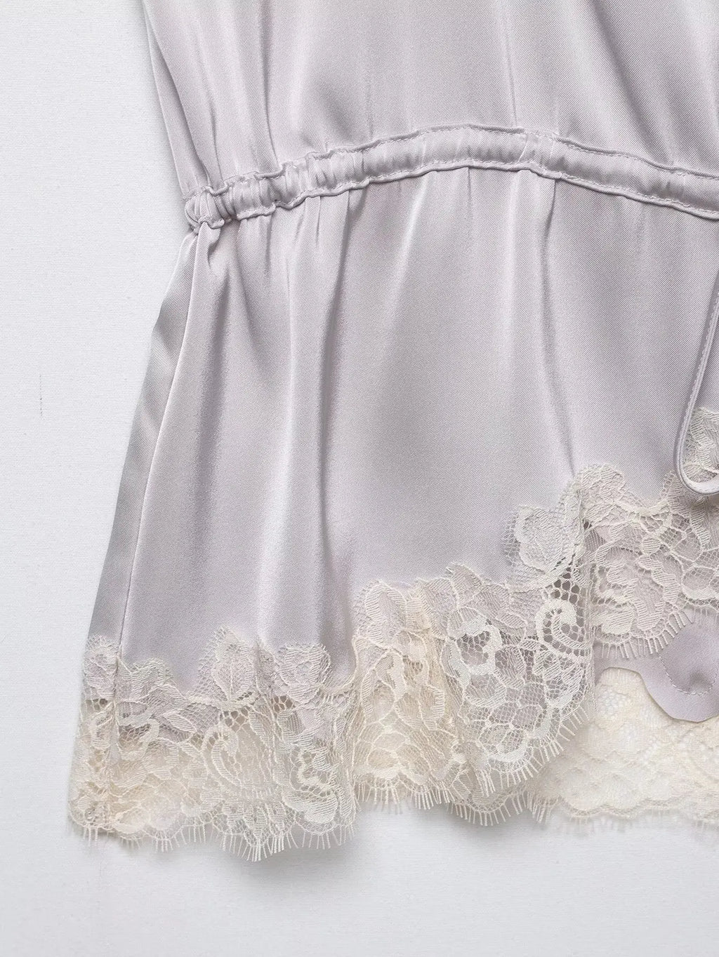 KONDALA Lady Chic Satin Strappy Top 2026 Spring Summer Romantic Holidays Lace Suspender Top Women High Street Trendy Cute Tops