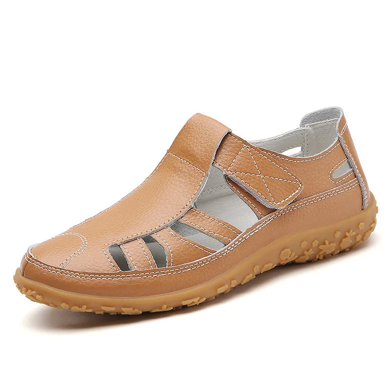 Women's Leather Sandals Casual Summer Closed Toe Beach Sandals Flat Comfortable Sneakers