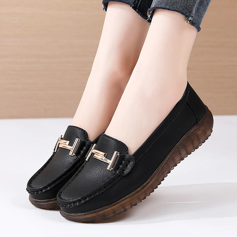 2025 New Spring /summer Women Flats Genuine Leather Moccasins Handmade Comforty Fashion Sneakers Mom nurse Flats Soft Walking
