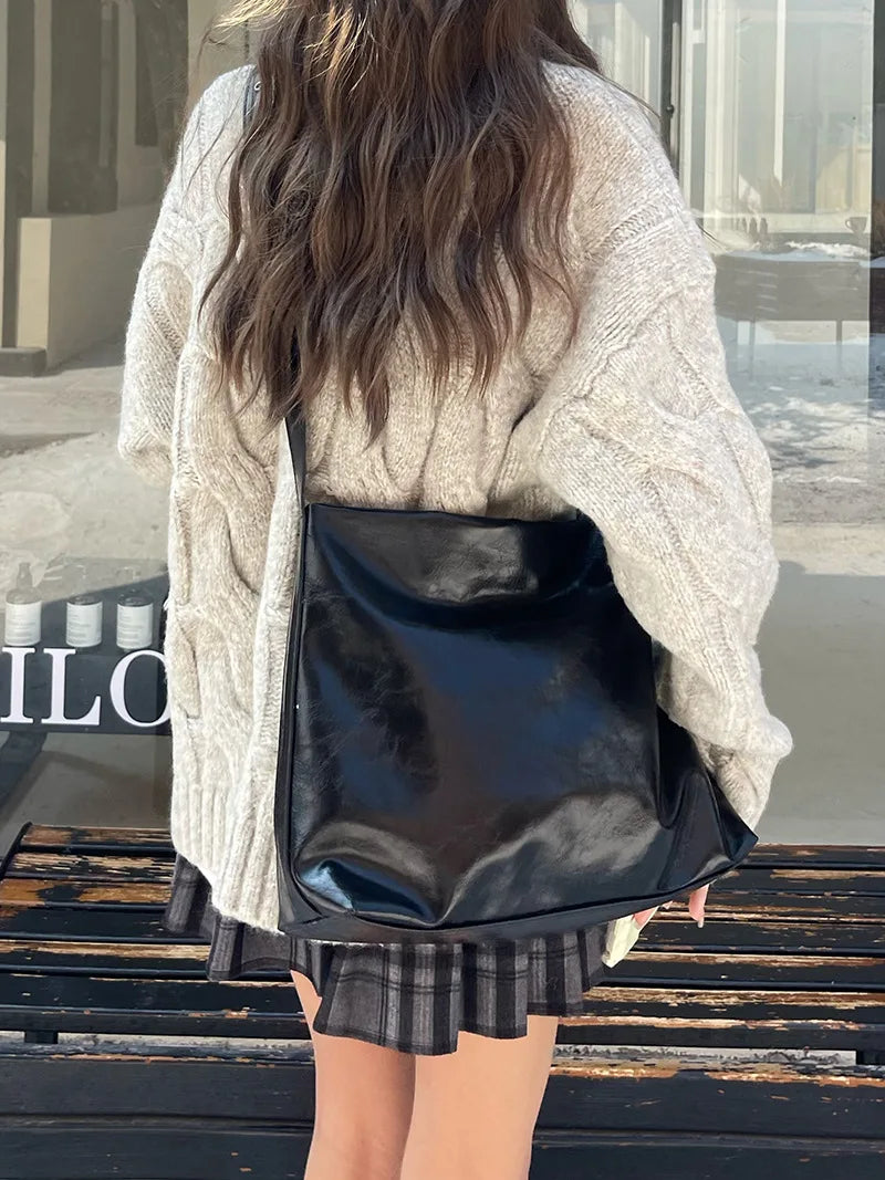 Large women handbag Luxury Designer Shoulder Bag for Female Big Bucket Bag Female Rivets PU Leather lady Totes black