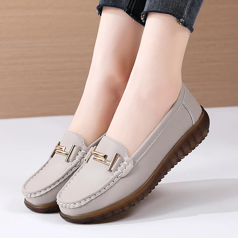 2025 New Spring /summer Women Flats Genuine Leather Moccasins Handmade Comforty Fashion Sneakers Mom nurse Flats Soft Walking