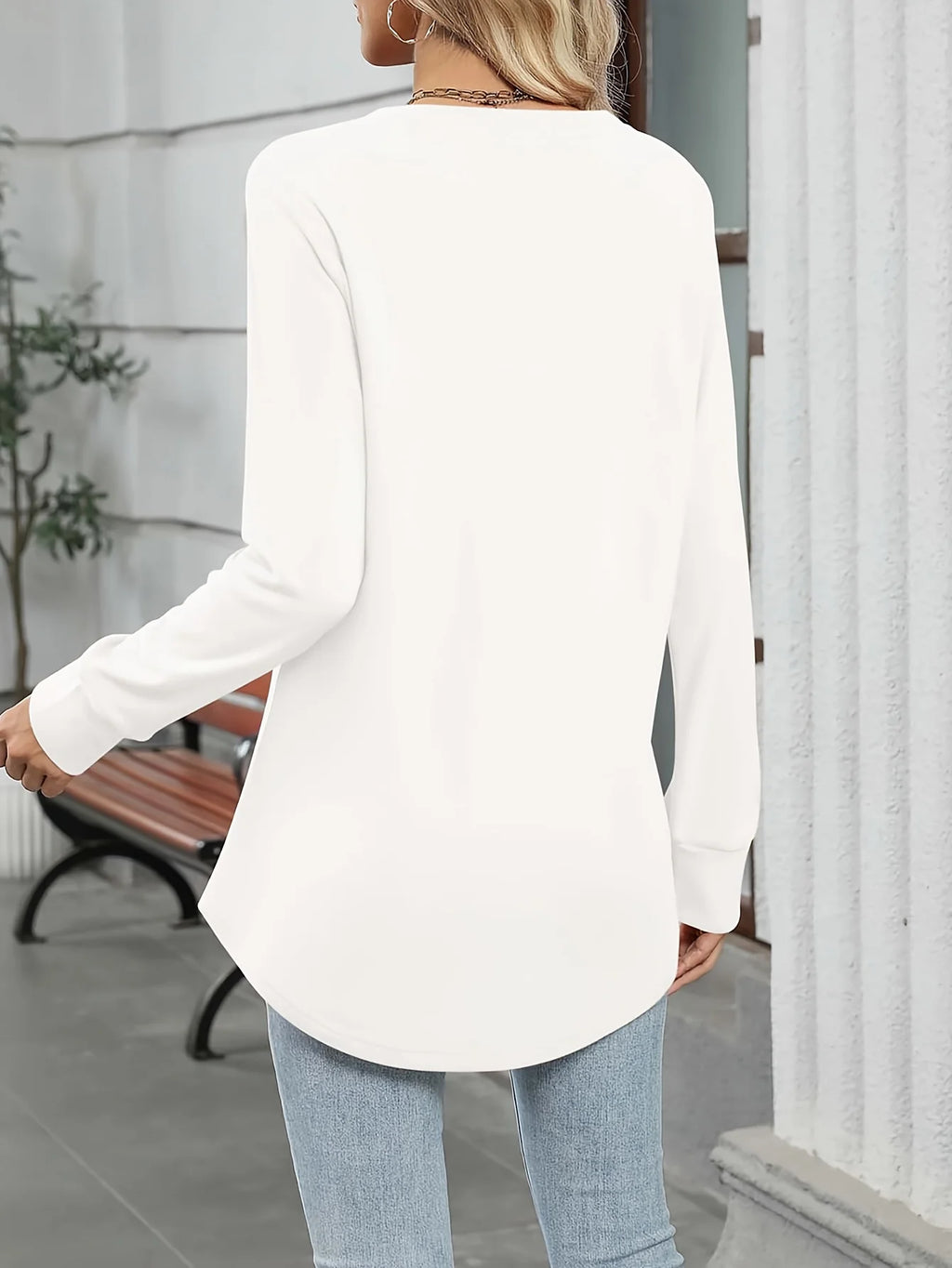 Autumn Women's Casual and Comfortable Long Sleeved Round Neck Top Designed for Versatile Daily Commuting