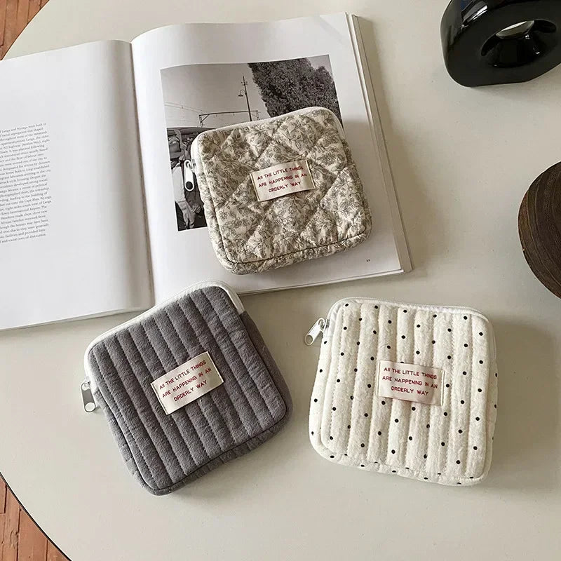 Women Small Cosmetic Bag Zipper Girls Mini Sanitary Napkins Makeup Lipstick Bags Travel Earphone Coin Organizer Pouch Bags