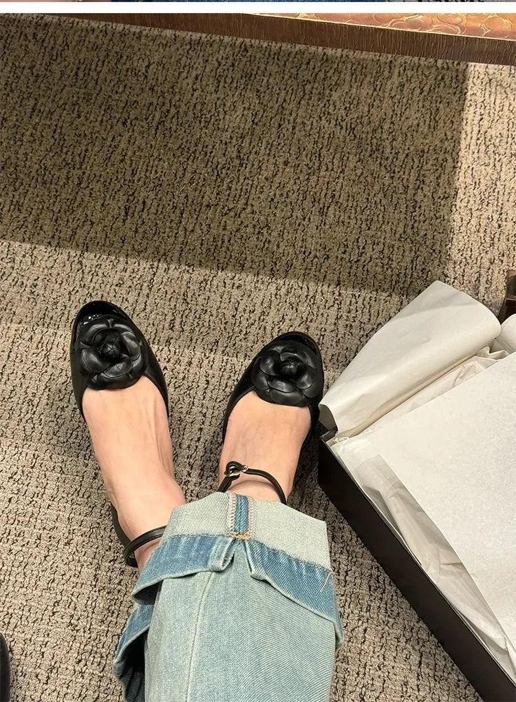 Luxury Designer Flower Mary Jane Pumps Women Round Toe Flat Sandals Women Summer Comforts Hollow Brand Floral Sandals Women