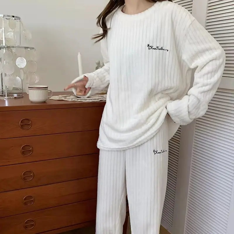 Autumn/Winter New Arrivals: Women's Warm Set Coral Fleece Pyjamas Thickened Thermal Striped Loungewear Set for Young Women