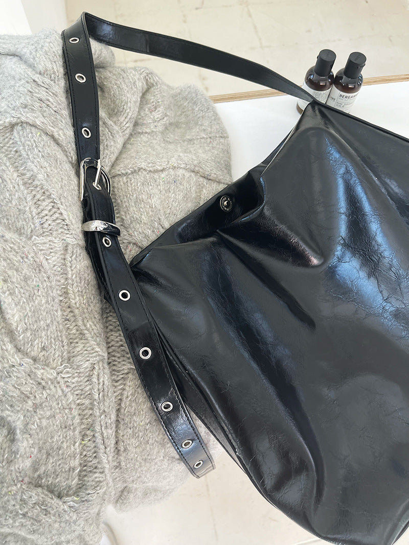 Large women handbag Luxury Designer Shoulder Bag for Female Big Bucket Bag Female Rivets PU Leather lady Totes black
