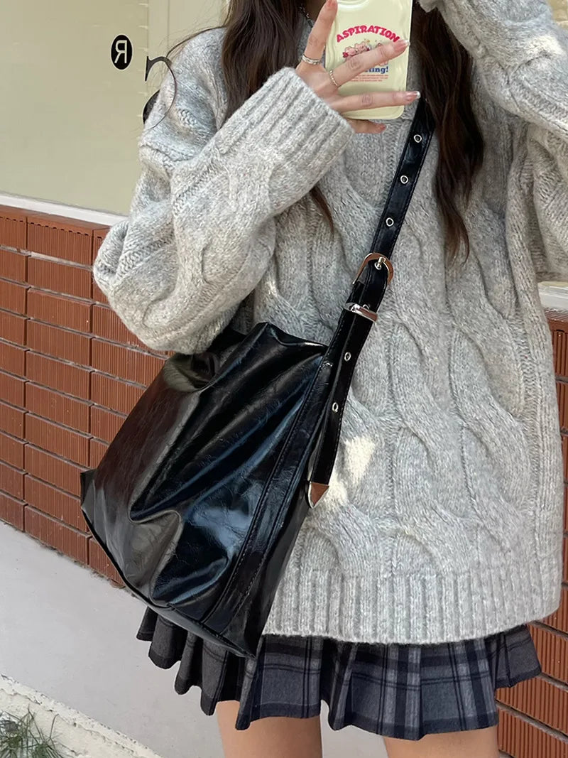 Large women handbag Luxury Designer Shoulder Bag for Female Big Bucket Bag Female Rivets PU Leather lady Totes black