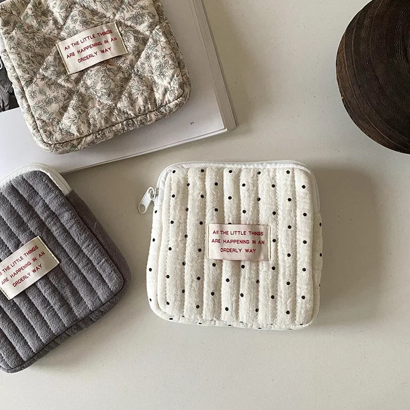 Women Small Cosmetic Bag Zipper Girls Mini Sanitary Napkins Makeup Lipstick Bags Travel Earphone Coin Organizer Pouch Bags