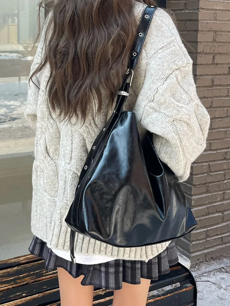 Large women handbag Luxury Designer Shoulder Bag for Female Big Bucket Bag Female Rivets PU Leather lady Totes black