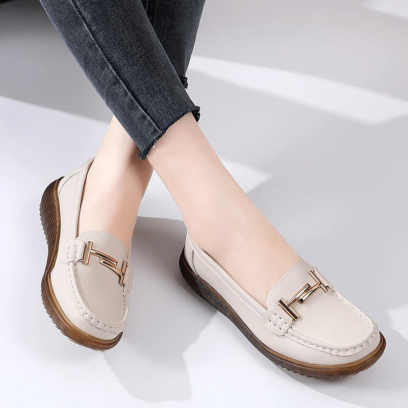 2025 New Spring /summer Women Flats Genuine Leather Moccasins Handmade Comforty Fashion Sneakers Mom nurse Flats Soft Walking