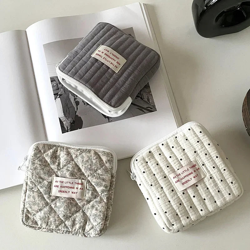Women Small Cosmetic Bag Zipper Girls Mini Sanitary Napkins Makeup Lipstick Bags Travel Earphone Coin Organizer Pouch Bags