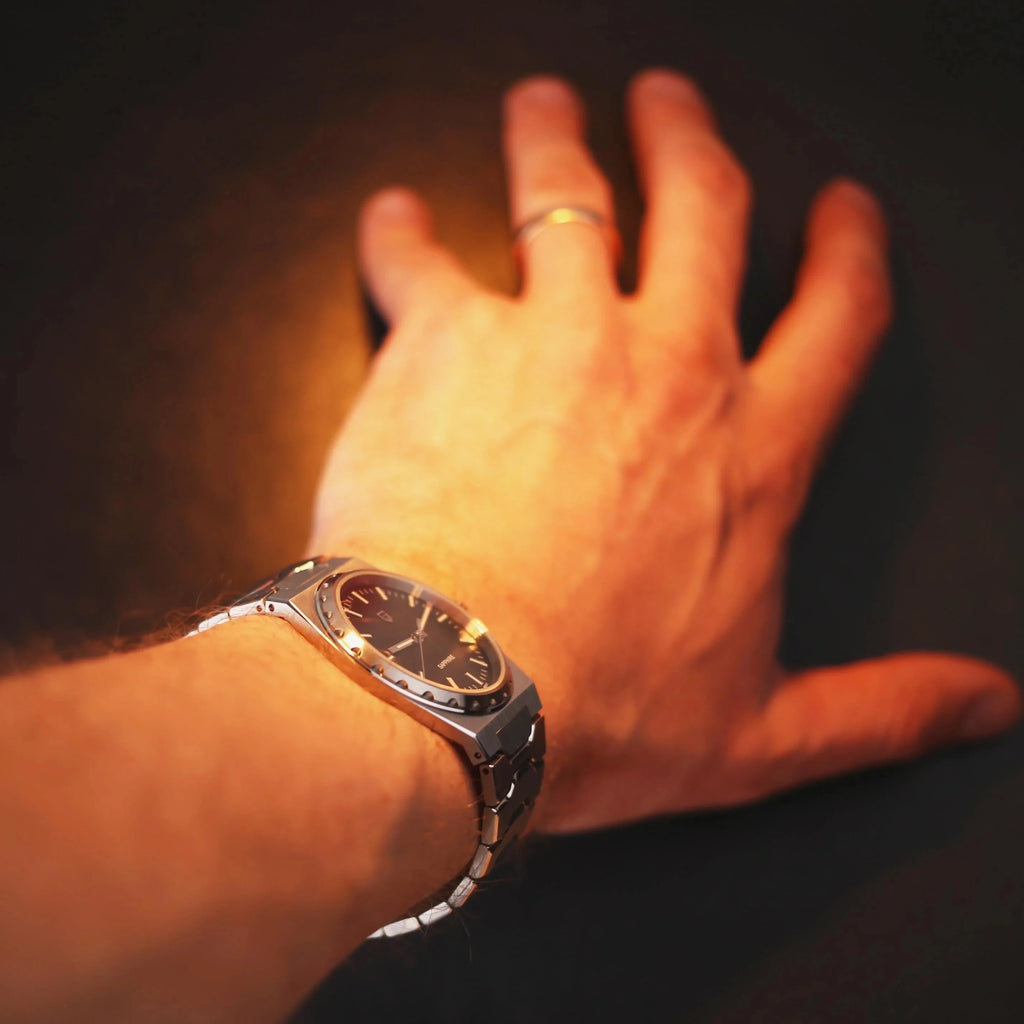 2025 V2 PAGANI DESIGN 222 men's Quartz Watch VJ21 37MM Sapphire Stainless steel Waterproof luminous Watches for men PDYS020
