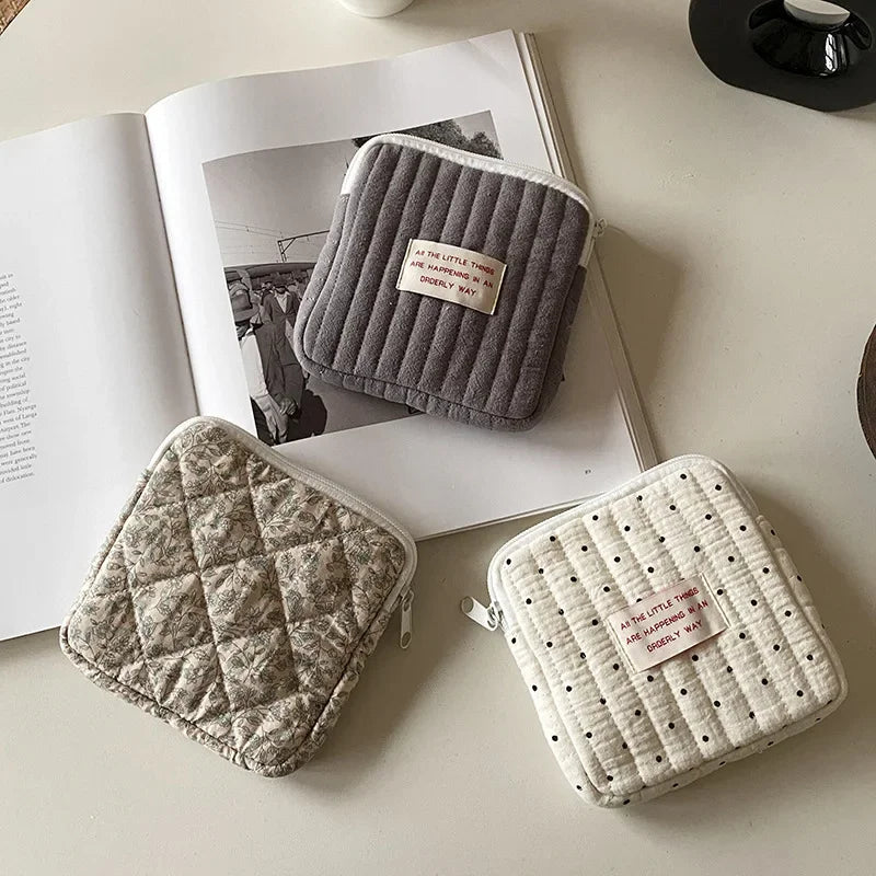 Women Small Cosmetic Bag Zipper Girls Mini Sanitary Napkins Makeup Lipstick Bags Travel Earphone Coin Organizer Pouch Bags