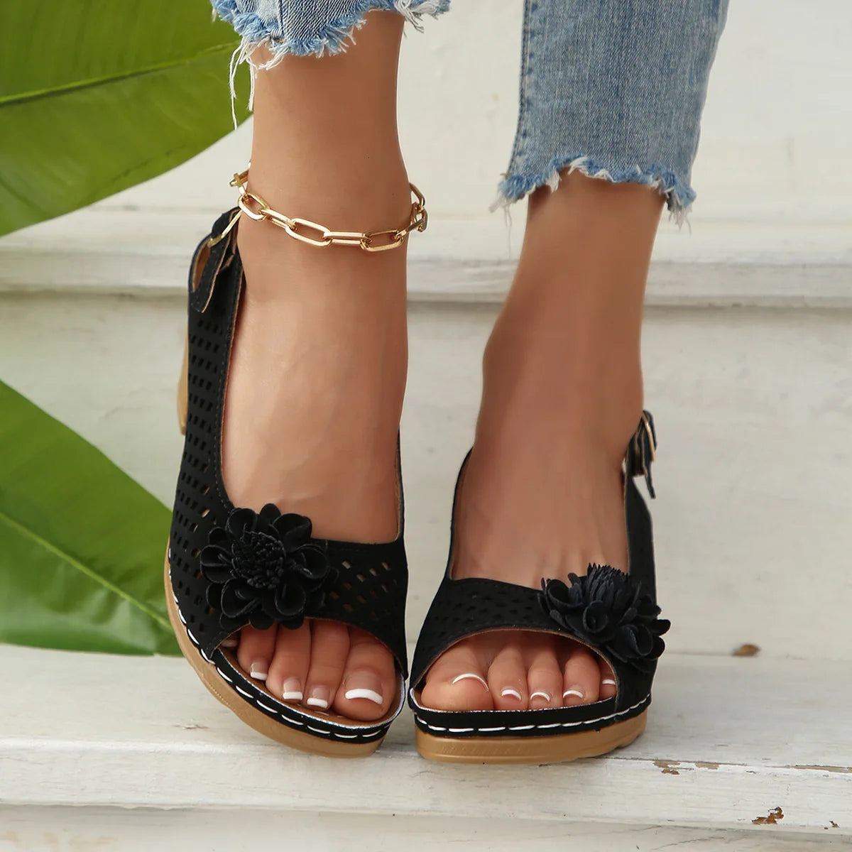 Women's Sandals 2026 New Summer Classic Retro Slip-on Comfortable High Heels Breathable Non-slip Light Sandals for Women Mujer