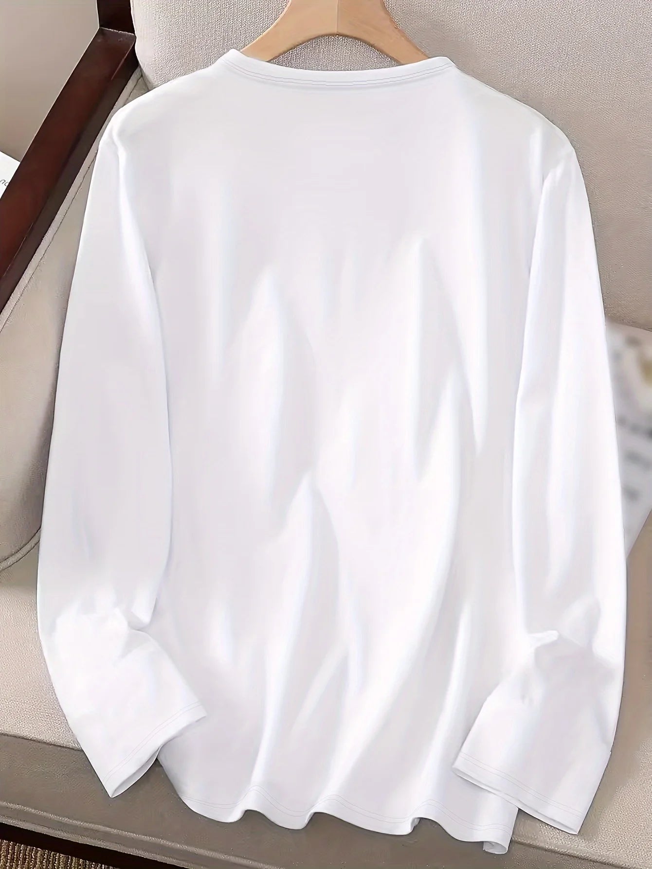 Autumn Women's Casual and Comfortable Long Sleeved Round Neck Top Designed for Versatile Daily Commuting