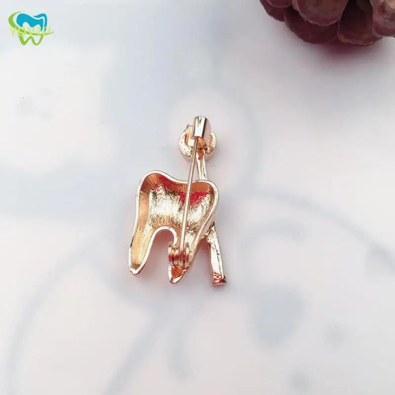 Tooth Shape Cute Medical Brooch Pin For Dentist Doctor Nurse Lapel Backpack Badge Pins Jewelry Gift Accessories