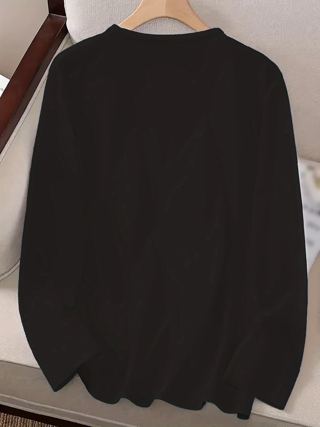 Autumn Women's Casual and Comfortable Long Sleeved Round Neck Top Designed for Versatile Daily Commuting