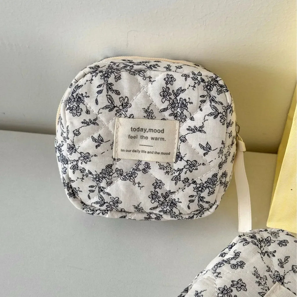 Women Small Cosmetic Bag Zipper Girls Mini Sanitary Napkins Makeup Lipstick Bags Travel Earphone Coin Organizer Pouch Bags