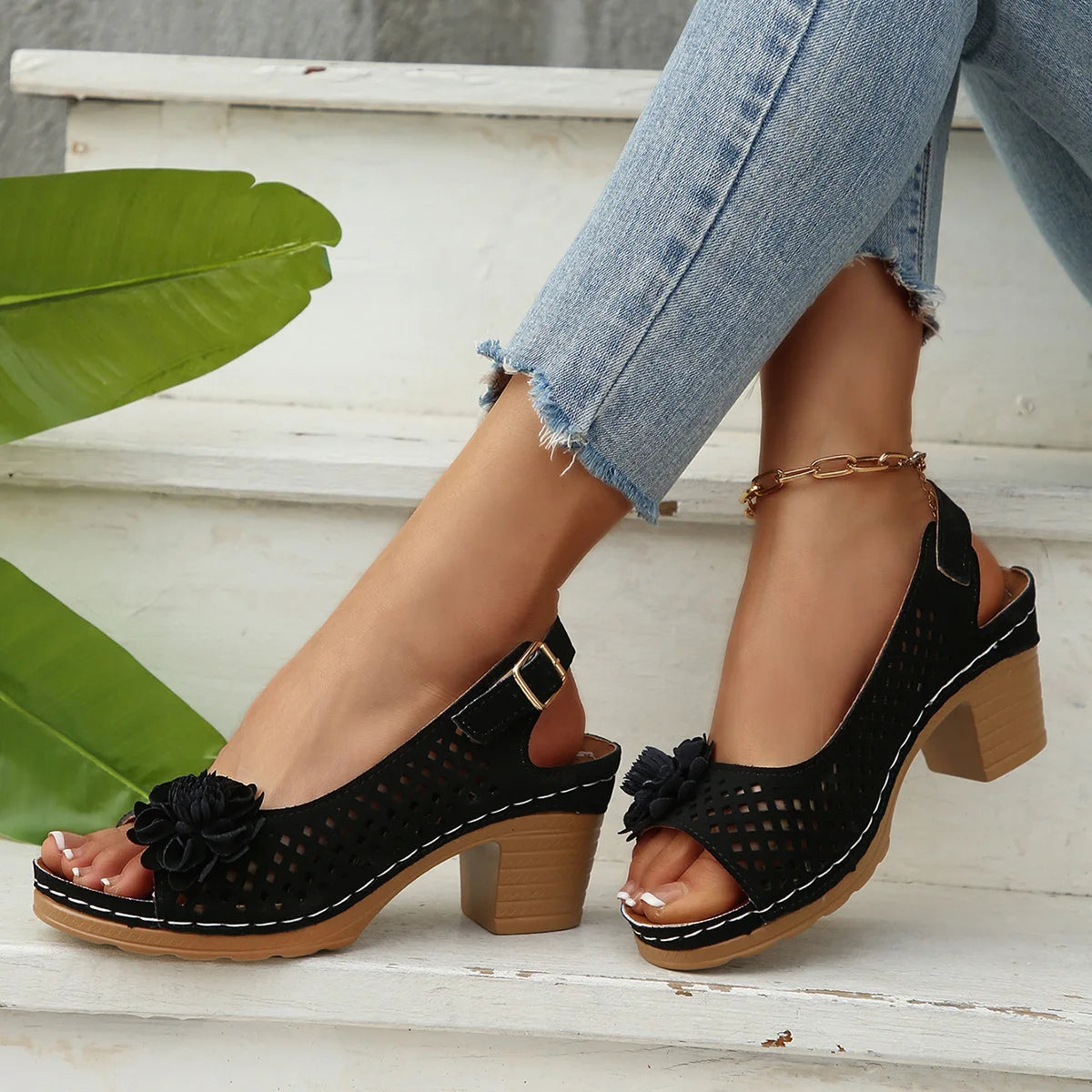 Women's Sandals 2026 New Summer Classic Retro Slip-on Comfortable High Heels Breathable Non-slip Light Sandals for Women Mujer