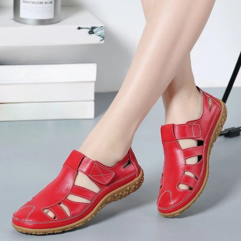 Women's Leather Sandals Casual Summer Closed Toe Beach Sandals Flat Comfortable Sneakers