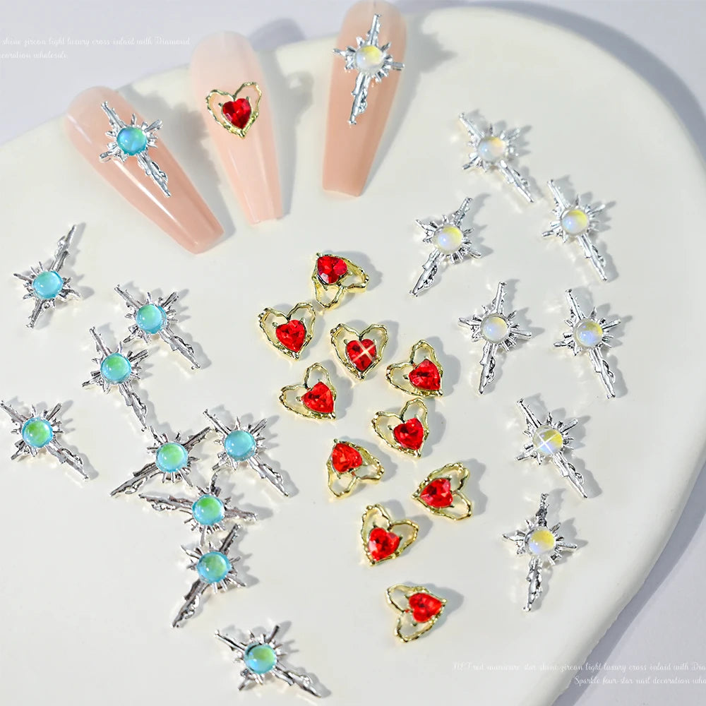 3D Red Diamond Hearts Nail Aolly Charms 10pcs Gold Hollow Crystals Rhinestones 10mm Nails Heart Gems Valentines Day Jewelries *&