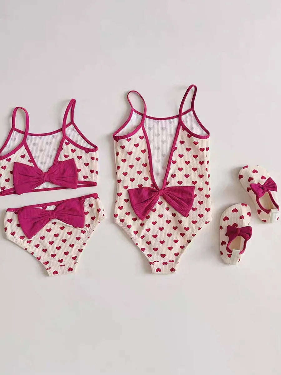Girls Simple Color Block Swimsuit Heart Print Bikini Set Fashionable Large Bow Knot One-Piece Swimwear Summer Kids Clothing
