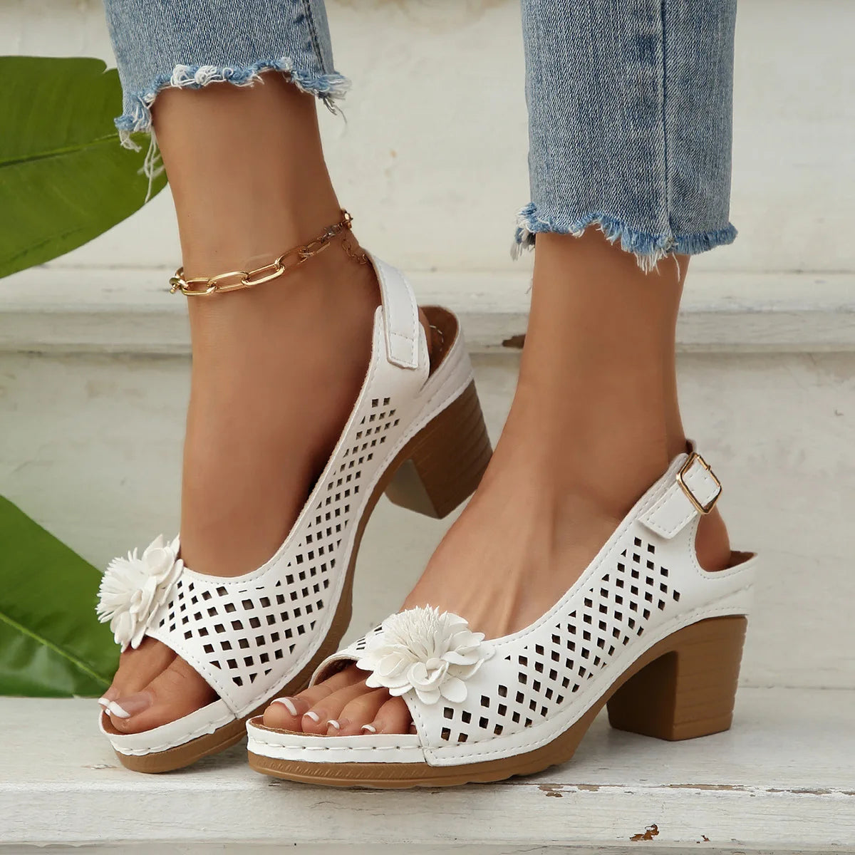 Women's Sandals 2026 New Summer Classic Retro Slip-on Comfortable High Heels Breathable Non-slip Light Sandals for Women Mujer