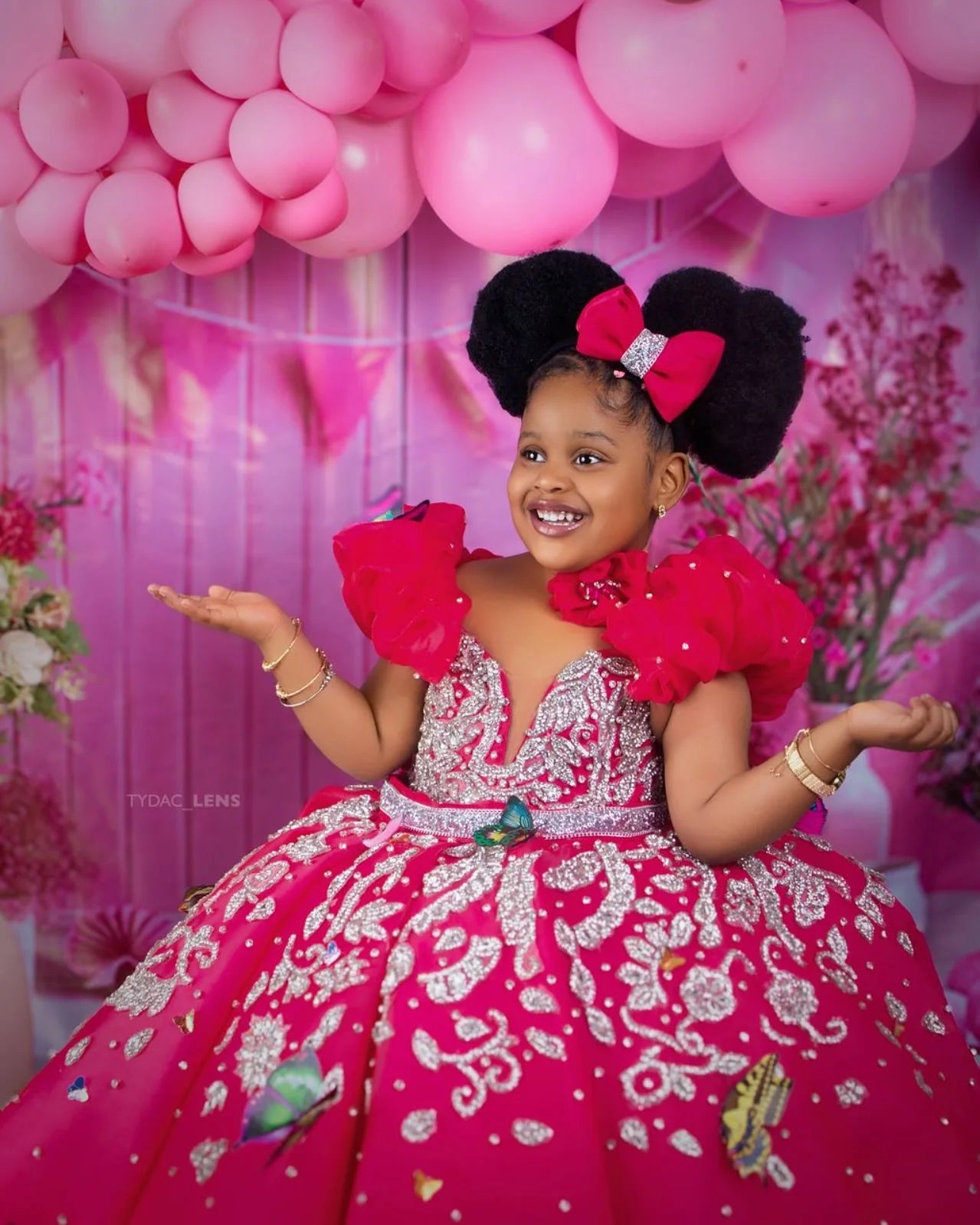 Luxury Beading Flower Girl Dresses Princess Hot Pink Customized Ball Gown Baby Girls First Birthday Party Pageant Dress