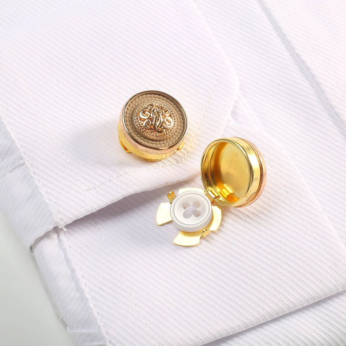 2pcs Button Cufflinks Luxury Metal Button Cover Shirt Button Clip Retro Sleeve Button for Men and Women Dress Button Decoratio