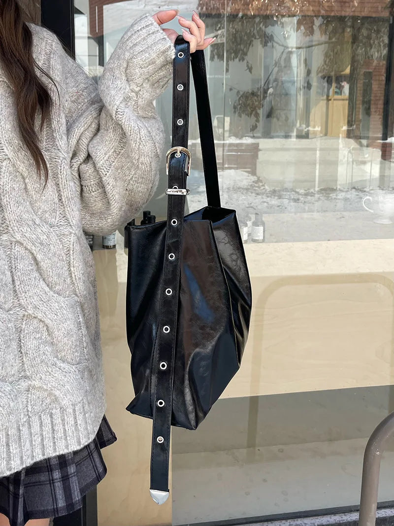 Large women handbag Luxury Designer Shoulder Bag for Female Big Bucket Bag Female Rivets PU Leather lady Totes black