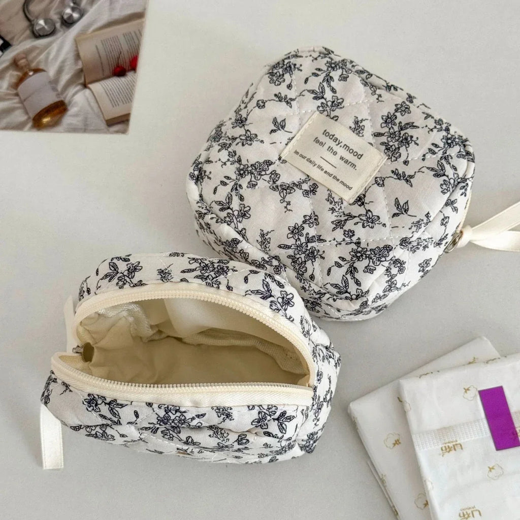Women Small Cosmetic Bag Zipper Girls Mini Sanitary Napkins Makeup Lipstick Bags Travel Earphone Coin Organizer Pouch Bags