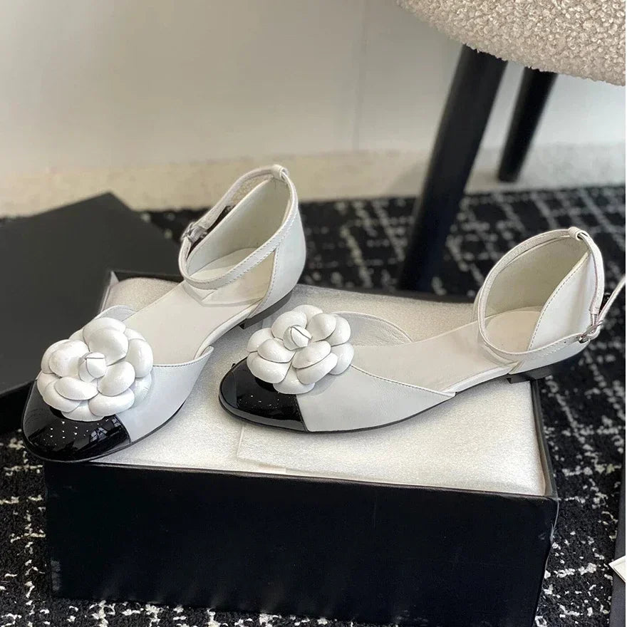 Luxury Designer Flower Mary Jane Pumps Women Round Toe Flat Sandals Women Summer Comforts Hollow Brand Floral Sandals Women