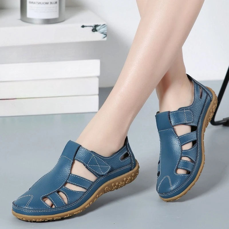 Women's Leather Sandals Casual Summer Closed Toe Beach Sandals Flat Comfortable Sneakers