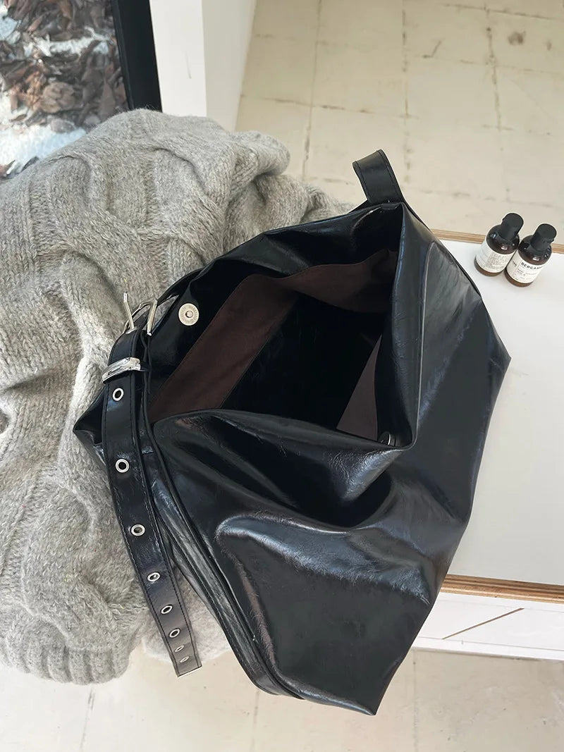 Large women handbag Luxury Designer Shoulder Bag for Female Big Bucket Bag Female Rivets PU Leather lady Totes black