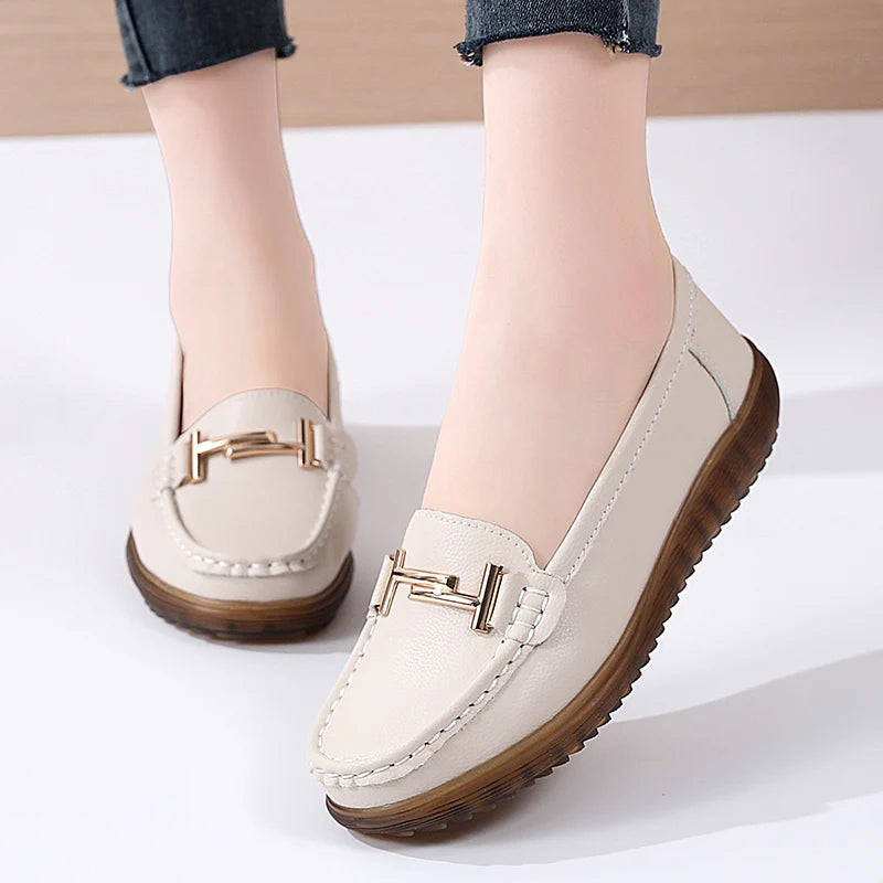 2025 New Spring /summer Women Flats Genuine Leather Moccasins Handmade Comforty Fashion Sneakers Mom nurse Flats Soft Walking