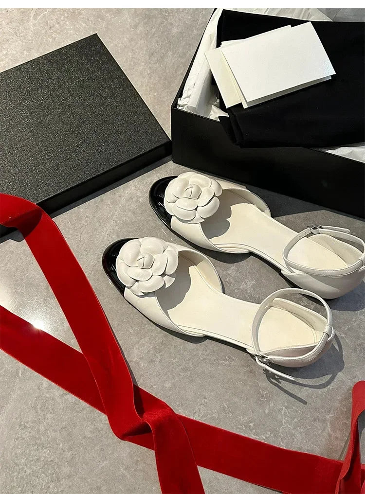 Luxury Designer Flower Mary Jane Pumps Women Round Toe Flat Sandals Women Summer Comforts Hollow Brand Floral Sandals Women