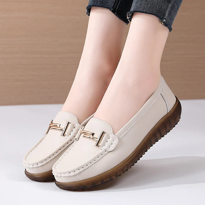 2025 New Spring /summer Women Flats Genuine Leather Moccasins Handmade Comforty Fashion Sneakers Mom nurse Flats Soft Walking