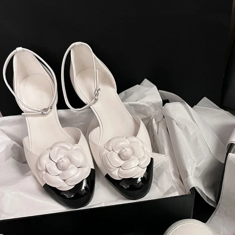 Luxury Designer Flower Mary Jane Pumps Women Round Toe Flat Sandals Women Summer Comforts Hollow Brand Floral Sandals Women