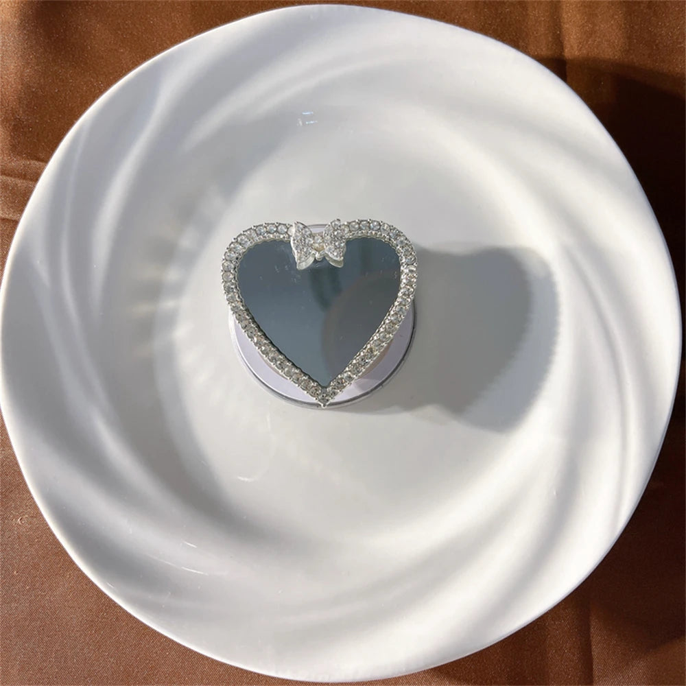 Pleated Silver Love Heart Mirror Magnetic Holder Griptok Phone Stand Holder Support For IPhone 17 16 For Pad Magsafe Smart Tok