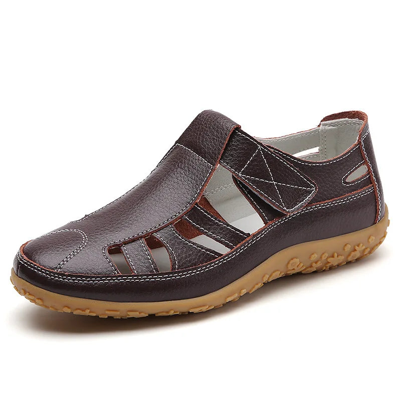 Women's Leather Sandals Casual Summer Closed Toe Beach Sandals Flat Comfortable Sneakers