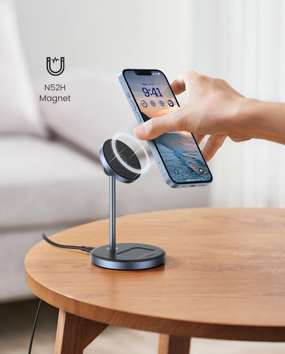 IL Special UGREEN Magnetic Wireless Charger 20W Max 2-in-1 Charging Stand For iPhone 14 Pro Max/iPhone 13/AirPods Fast Charger